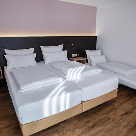 Hotel U7 Metzingen  Dış mekan fotoğraf